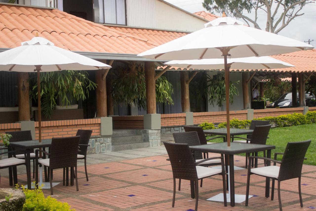 Cotinga 3* Tribunas